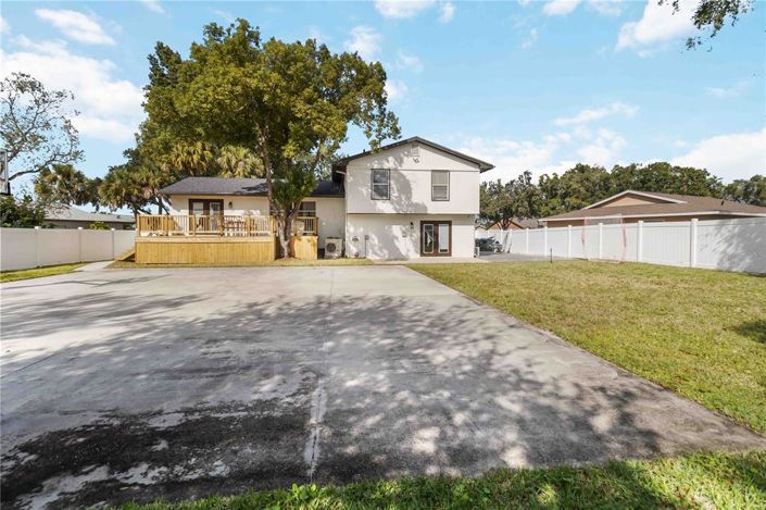 Image No.43-5 Bed House for sale