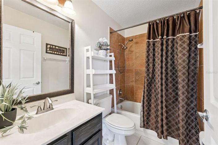 Image No.23-3 Bed Townhouse for sale