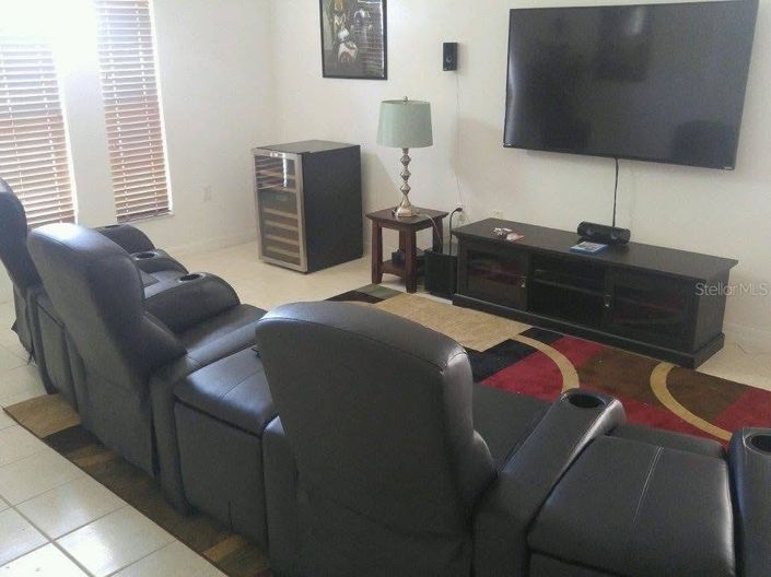 Image No.15-4 Bed House for sale