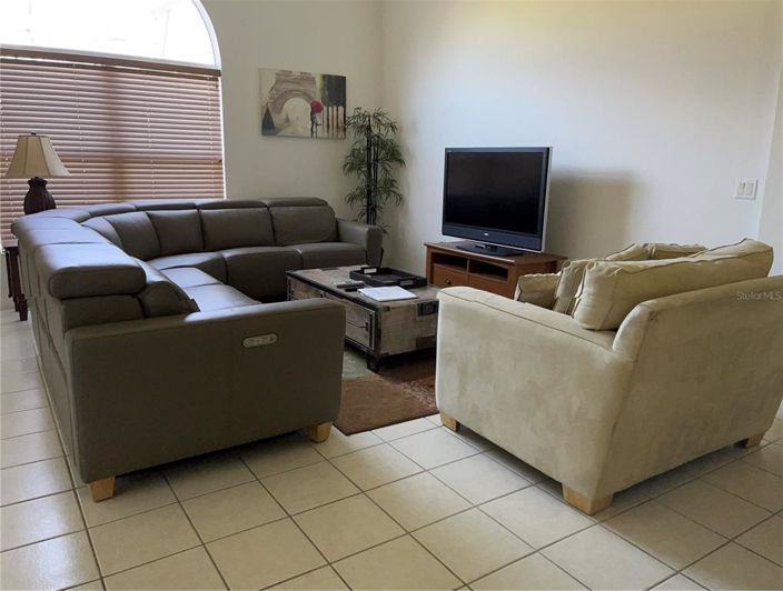 Image No.26-4 Bed House for sale