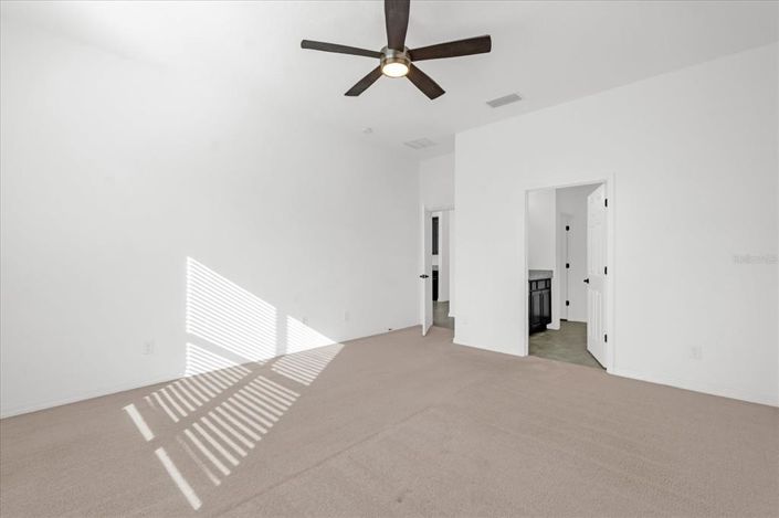 Image No.11-3 Bed House for sale