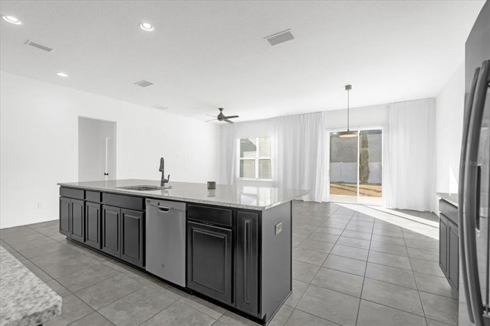 Image No.8-3 Bed House for sale