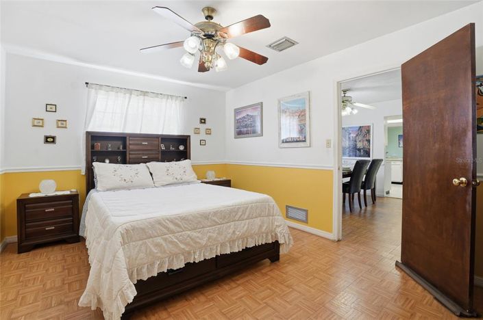 Image No.15-4 Bed House for sale