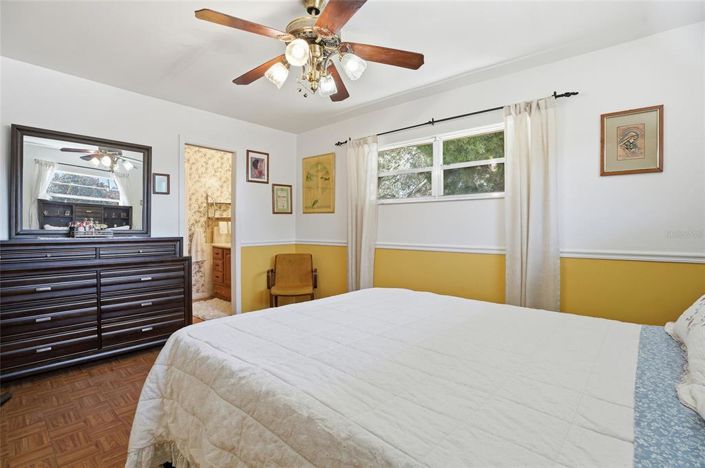 Image No.16-4 Bed House for sale