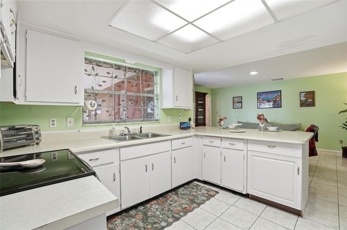 Image No.19-4 Bed House for sale