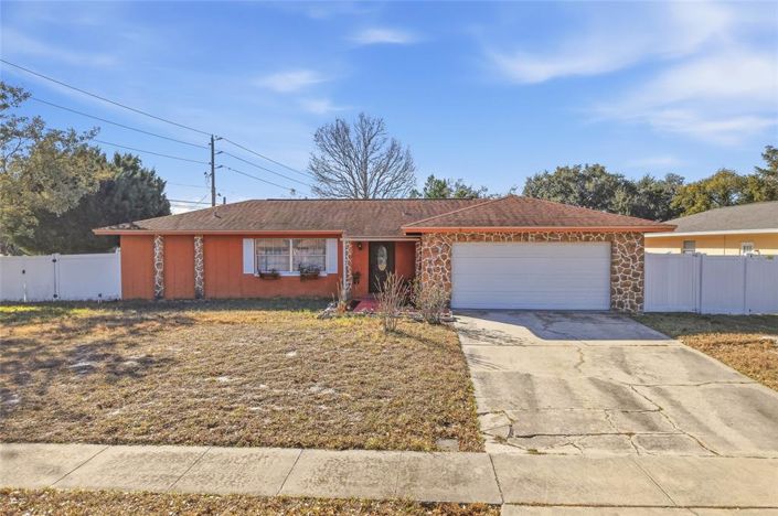 Image No.2-4 Bed House for sale