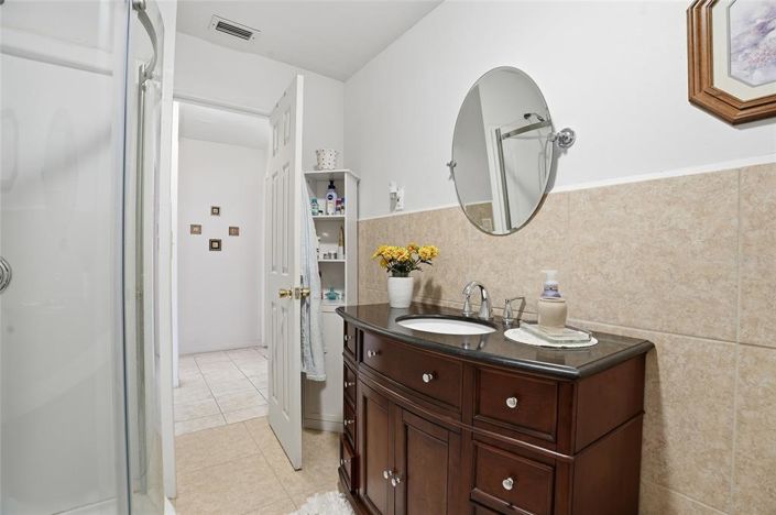 Image No.24-4 Bed House for sale