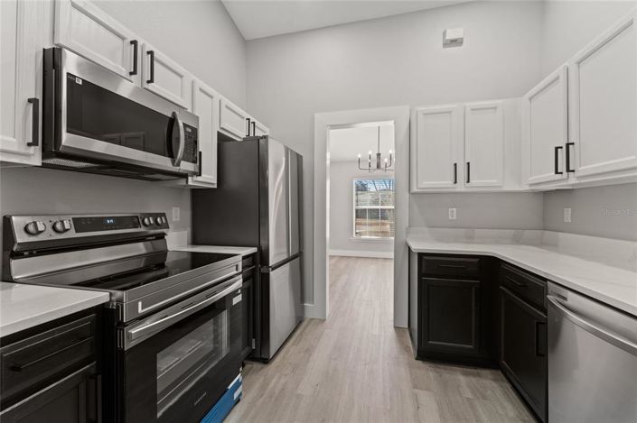 Image No.11-3 Bed House for sale