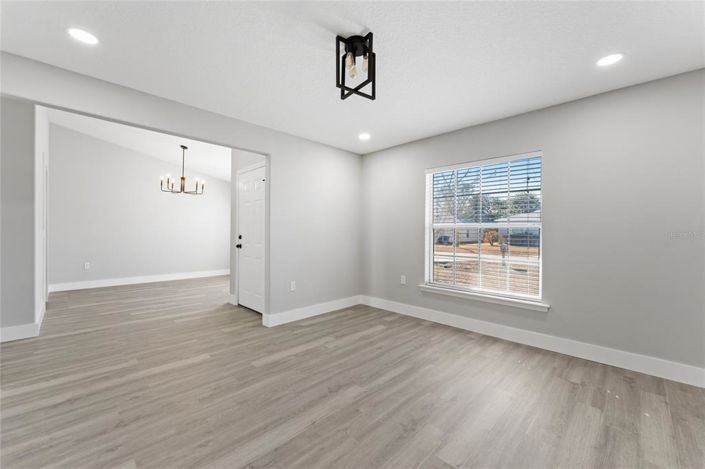 Image No.6-3 Bed House for sale