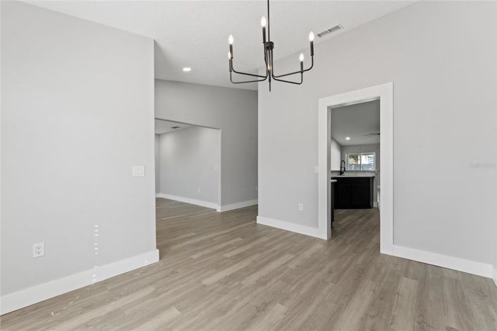 Image No.7-3 Bed House for sale