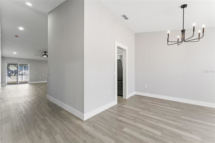 Image No.8-3 Bed House for sale