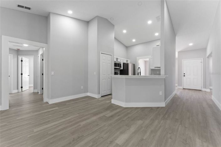 Image No.9-3 Bed House for sale