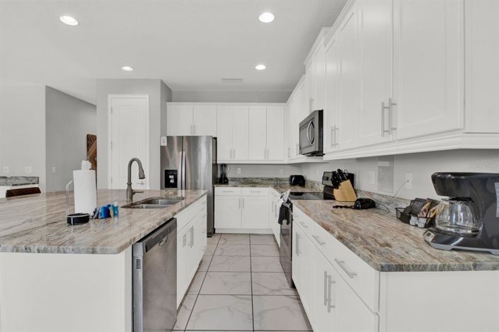 Image No.5-5 Bed House for sale