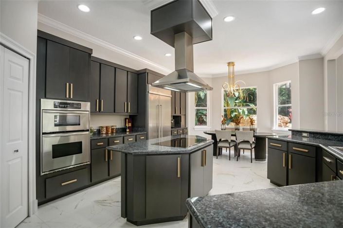 Image No.16-5 Bed House for sale