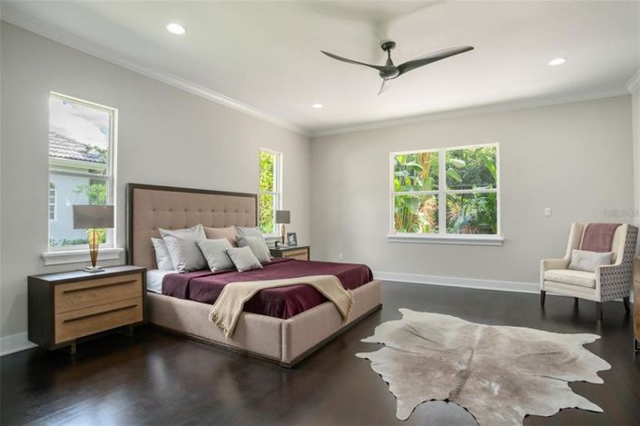 Image No.28-5 Bed House for sale