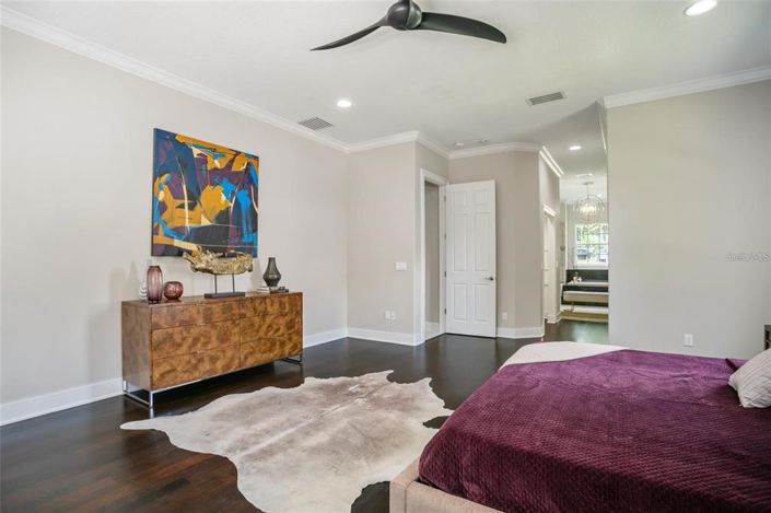 Image No.30-5 Bed House for sale