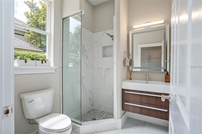 Image No.47-5 Bed House for sale