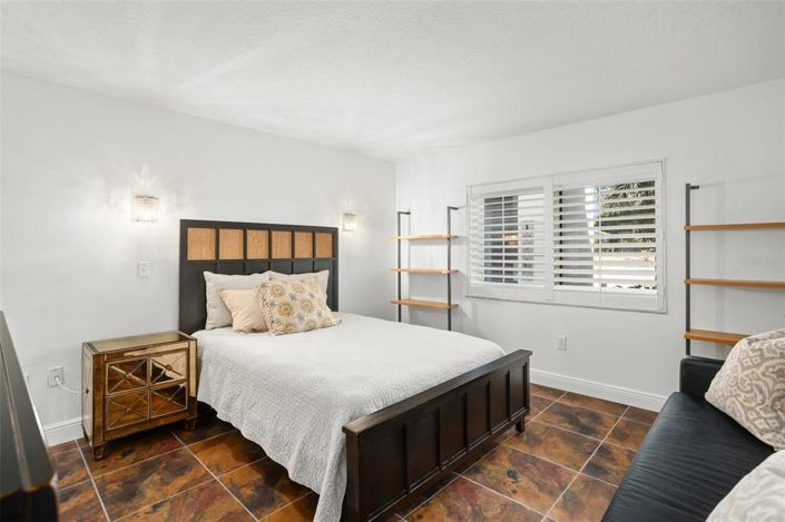 Image No.18-2 Bed Apartment for sale