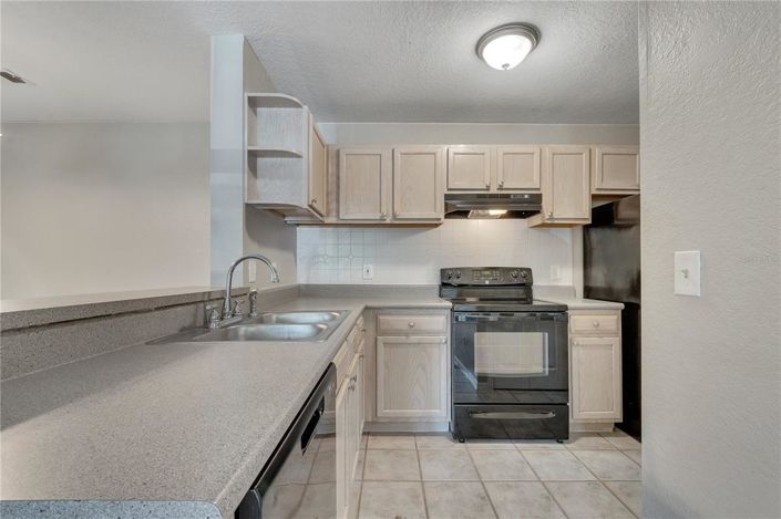 Image No.15-2 Bed Apartment for sale