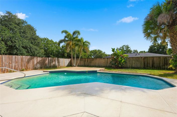 Image No.34-4 Bed House for sale