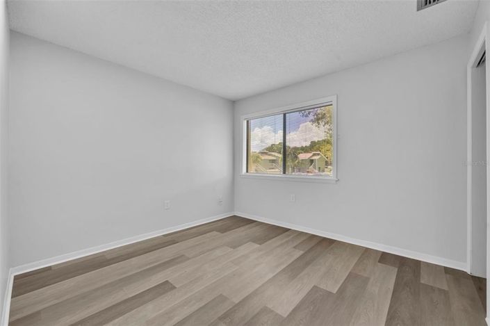 Image No.20-2 Bed Apartment for sale