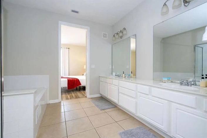 Image No.12-3 Bed Apartment for sale