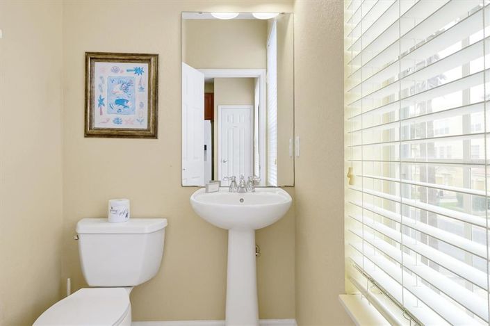 Image No.19-3 Bed Townhouse for sale