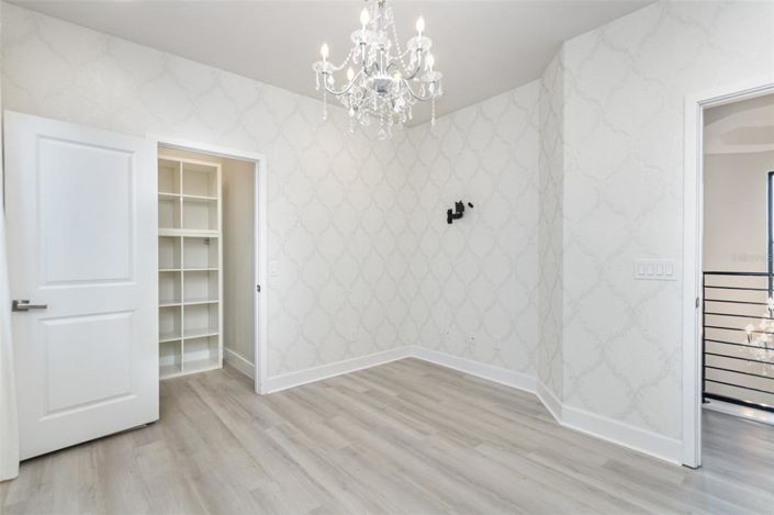 Image No.24-6 Bed House for sale