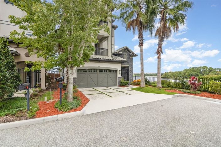 Image No.4-6 Bed House for sale