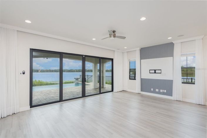 Image No.6-6 Bed House for sale