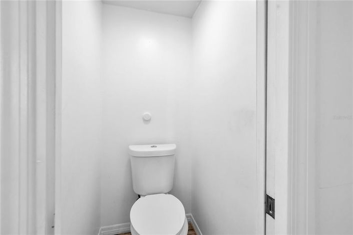 Image No.17-5 Bed House for sale