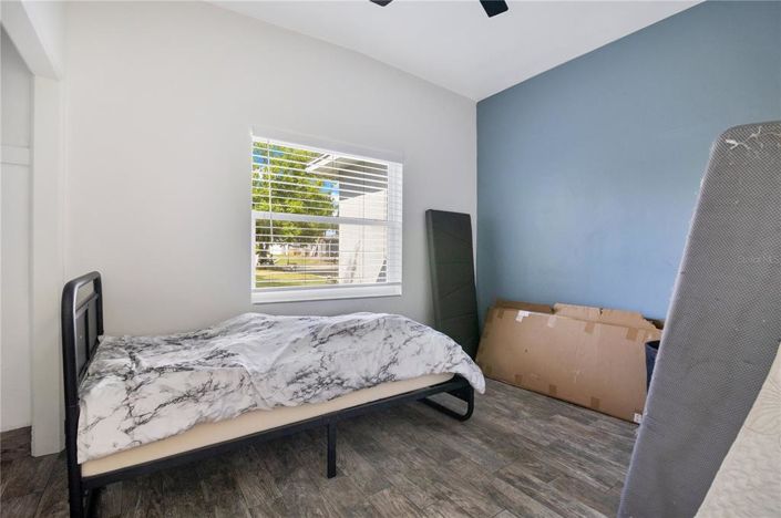 Image No.23-5 Bed House for sale