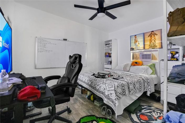 Image No.24-5 Bed House for sale