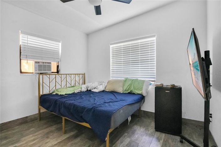 Image No.25-5 Bed House for sale