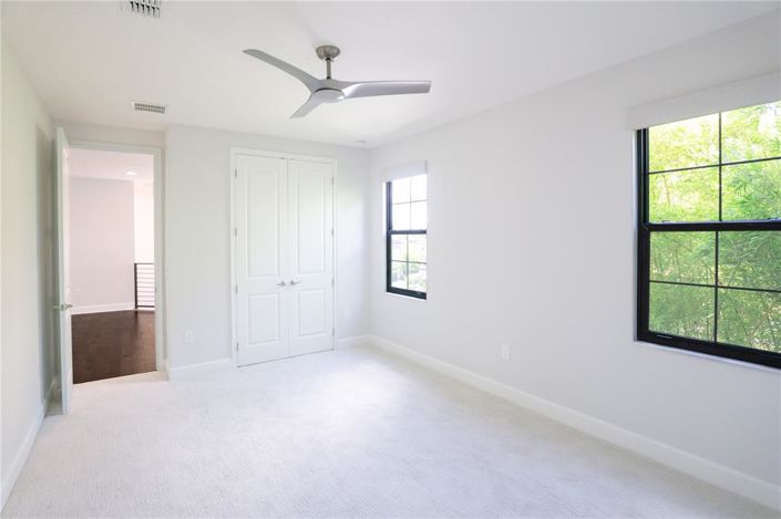 Image No.24-4 Bed House for sale