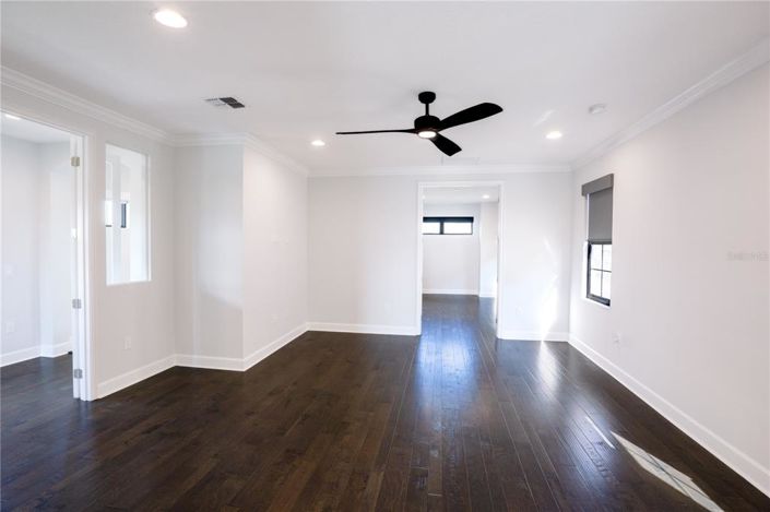 Image No.35-4 Bed House for sale