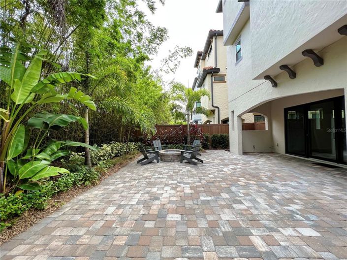 Image No.6-4 Bed House for sale