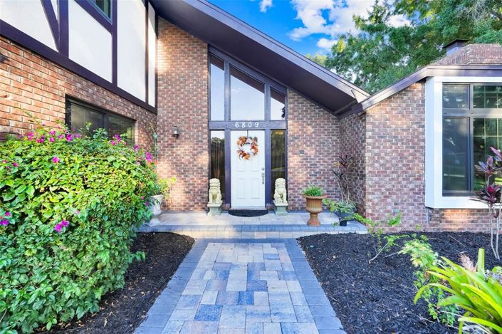 Image No.6-4 Bed House for sale