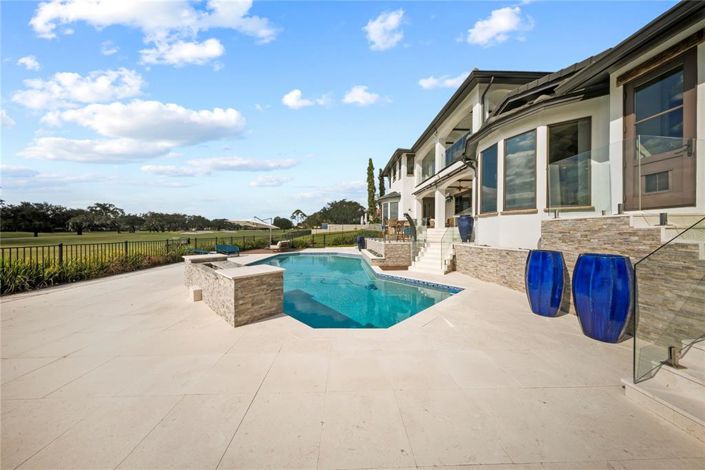 Image No.11-5 Bed House for sale