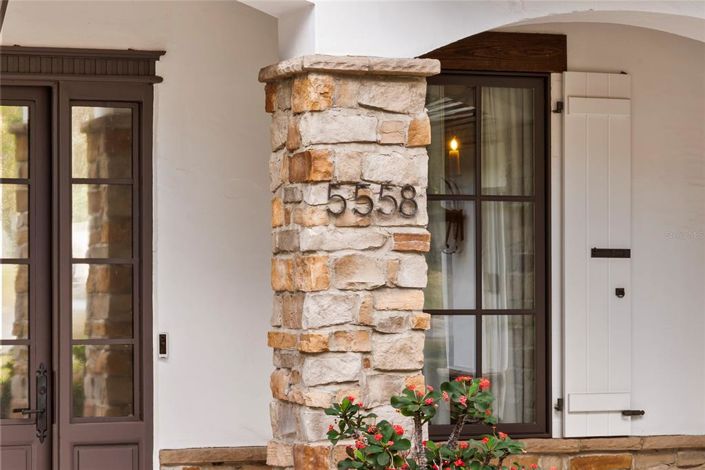 Image No.16-5 Bed House for sale