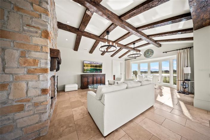 Image No.49-5 Bed House for sale