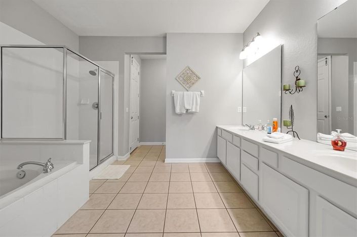 Image No.17-3 Bed Apartment for sale