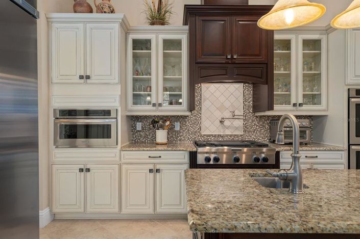 Image No.11-6 Bed House for sale