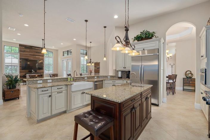 Image No.13-6 Bed House for sale