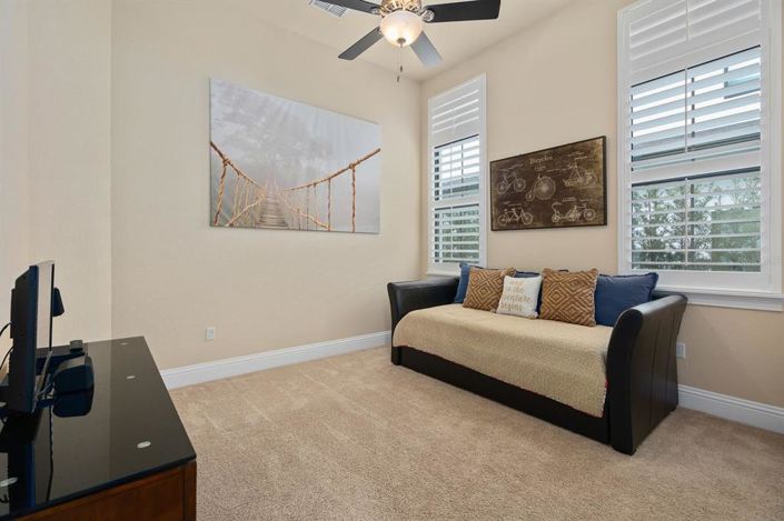 Image No.33-6 Bed House for sale