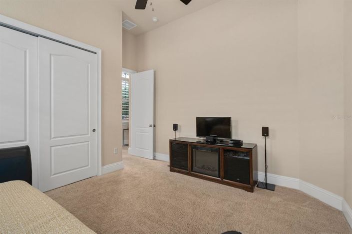 Image No.34-6 Bed House for sale