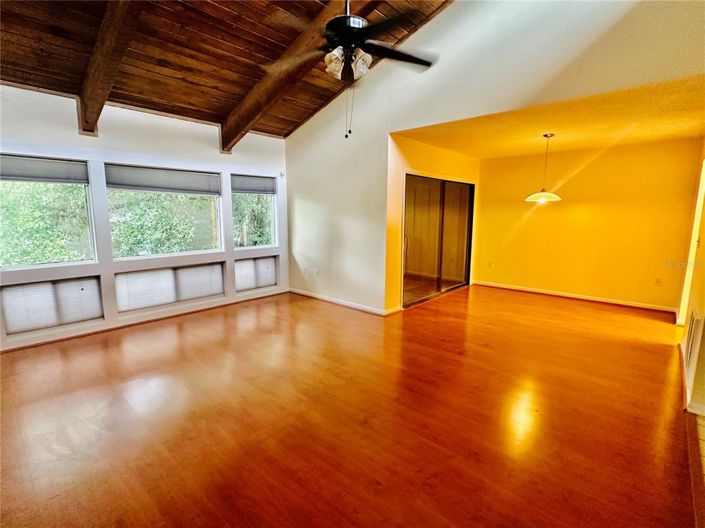 Image No.2-Appartement de 3 chambres à vendre à Saint John