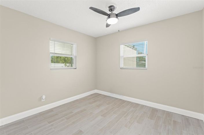 Image No.18-3 Bed House for sale