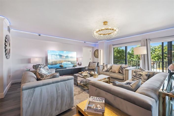 Image No.10-3 Bed Apartment for sale