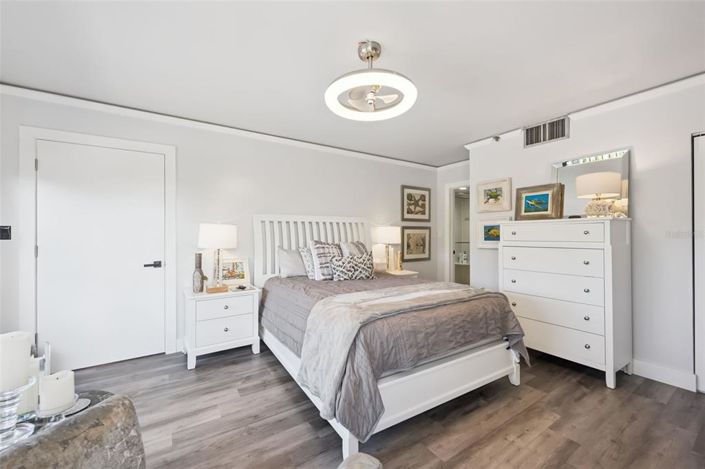 Image No.21-3 Bed Apartment for sale